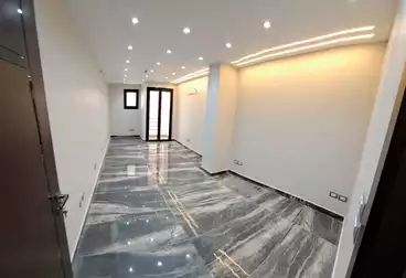 إداري للبيع - 7 غرف - بالدور 6