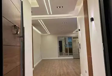 شقق للبيع - 3 غرف - بالدور 0