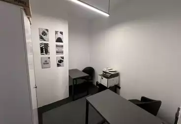 مكاتب للإيجار - 9 غرف - بالدور 4