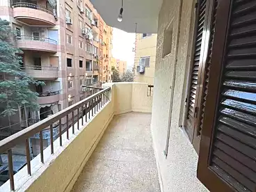 عقارات للإيجار - 3 غرف - بالدور 3
