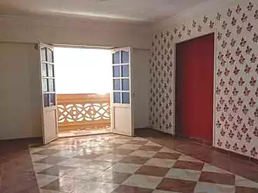 شقق للبيع - 3 غرف - بالدور 1