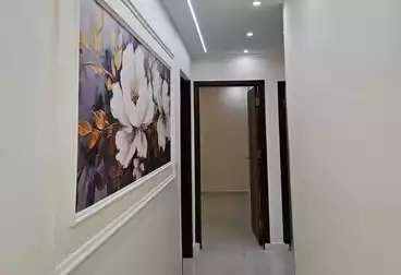 شقق للبيع - 3 غرف - بالدور 1