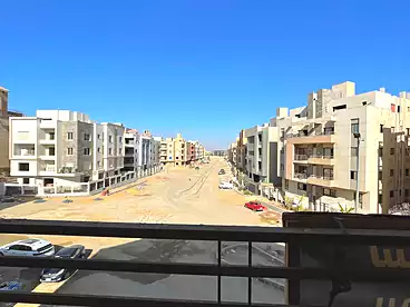 شقق للبيع - 3 غرف - بالدور 2