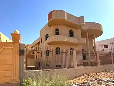 فلل للبيع - 5 غرف