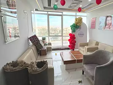 إداري للإيجار - 6 غرف - بالدور 2