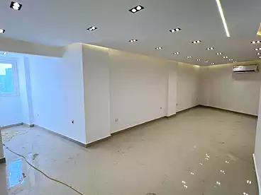 عقارات للبيع - 3 غرف - بالدور 10
