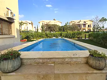 فيلا منفصلة للبيع - 5 غرف