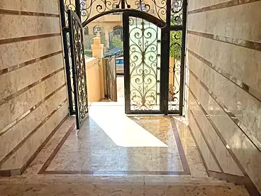 عقارات للبيع - 3 غرف - بالدور 1