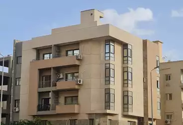 دوبلكس بحديقة للبيع - 5 غرف - بالدور 0