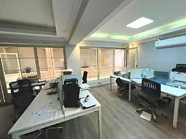 Administrative For rent - 8 rooms - floor 3