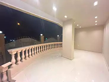 شقق للإيجار - 3 غرف - بالدور 0