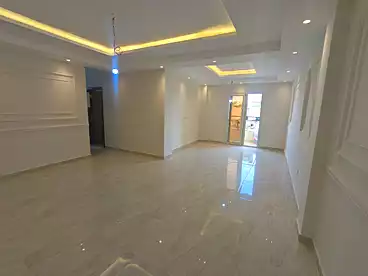 عقارات للبيع - 3 غرف - بالدور 4
