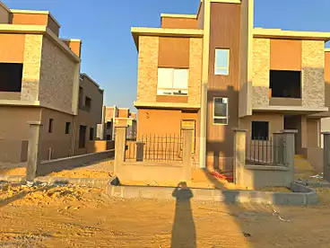 Twin House For sale - 5 rooms