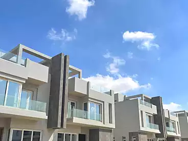 عقارات للبيع - 4 غرف