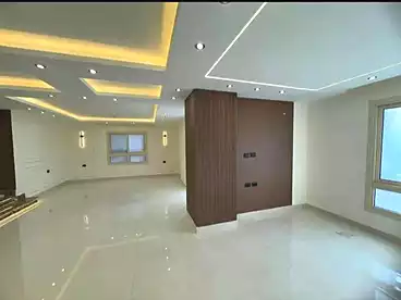 Administrative For rent - 8 rooms - floor 4