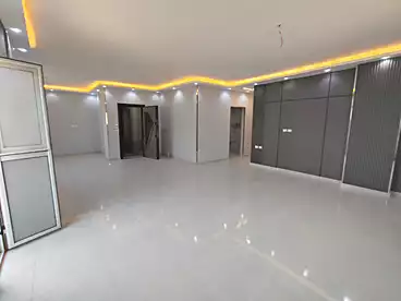 شقق للبيع - 3 غرف - بالدور 2