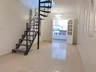 شقق للبيع - 2 غرف - بالدور 5