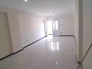 Apartments For rent - 3 rooms - floor 8
