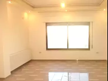 مكاتب للإيجار - 3 غرف - بالدور 2