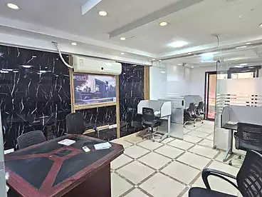 إداري للإيجار - 5 غرف - بالدور 1