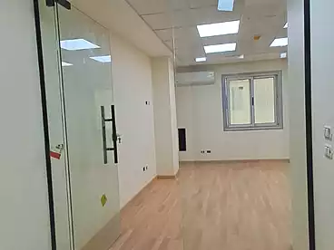 Administrative For rent - 4 rooms - floor 5