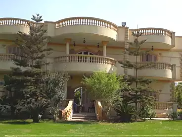 فيلا منفصلة للبيع - 5 غرف