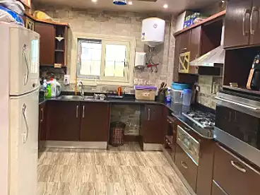 عقارات للبيع - 6 غرف