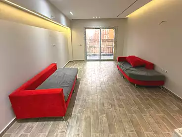 شقق للبيع - 3 غرف - بالدور 0