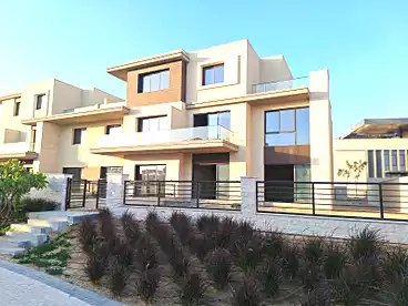 تاون هاوس للبيع - 5 غرف