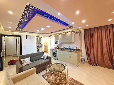 ستوديو للإيجار - 3 غرف - بالدور 4