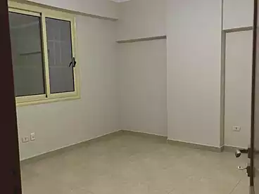 عقارات للإيجار - 3 غرف - بالدور 1