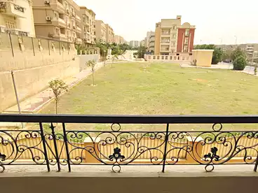 Apartments For sale - 3 rooms - floor 1