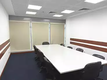 دور كامل إداري للإيجار - 30 غرف - بالدور 1