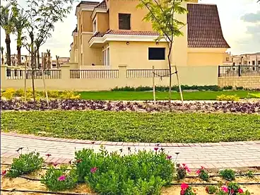 فيلا منفصلة للبيع - 5 غرف