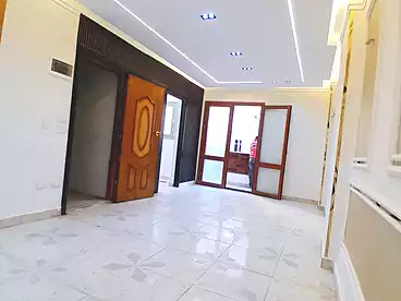شقق للبيع - 3 غرف - بالدور 7