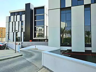 Corporate Branch For rent in Southern 90th St., 90th Street, 65 sqm