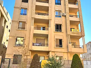 عقارات للبيع - 3 غرف - بالدور 2