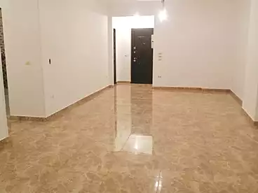 شقق للبيع - 3 غرف - بالدور 1
