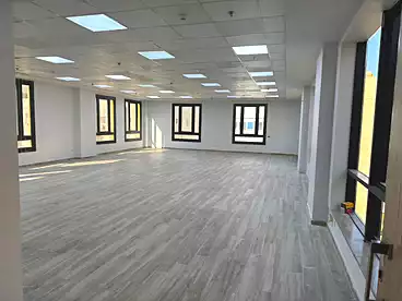 إداري للإيجار - 4 غرف - بالدور 1