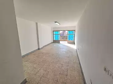 شقق للإيجار - 2 غرف - بالدور 0