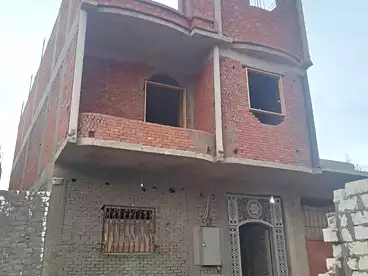 Building For sale - 3 rooms