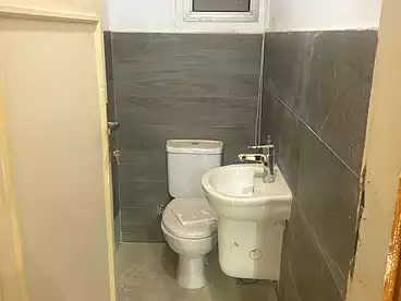 عقارات للإيجار - 2 غرف - بالدور 1