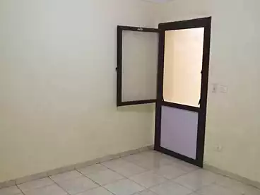 شقق للإيجار - 2 غرف - بالدور 0