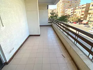 شقق للبيع - 3 غرف - بالدور 1