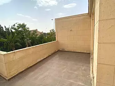 توين هاوس للبيع - 4 غرف