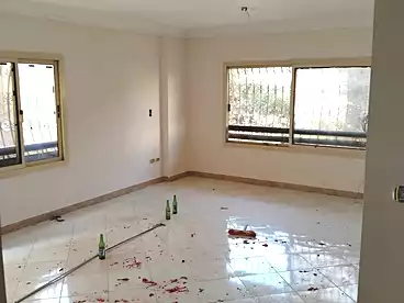 شقق للإيجار - 3 غرف - بالدور 0