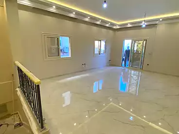 دوبلكس للإيجار - 3 غرف - بالدور 1