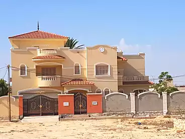 فيلا جاردن للبيع - 6 غرف