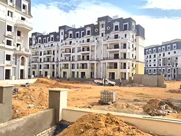 شقق للبيع - 3 غرف - بالدور 1