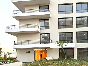 شقق للبيع - 3 غرف - بالدور 1